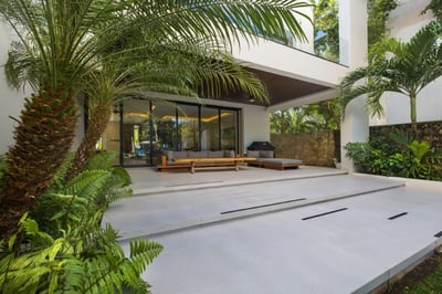 Luxury Villa Photo #10