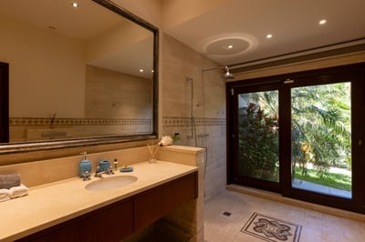 Luxury Villa Photo #61