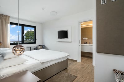 Luxury Villa Photo #32