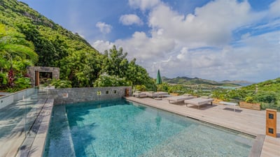 Luxury Villa Photo #13