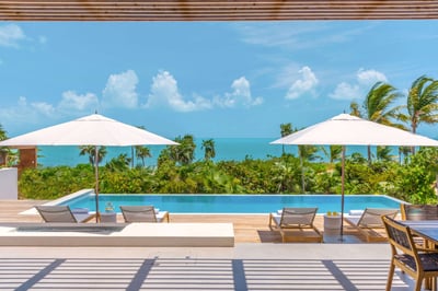Luxury Villa Photo #4
