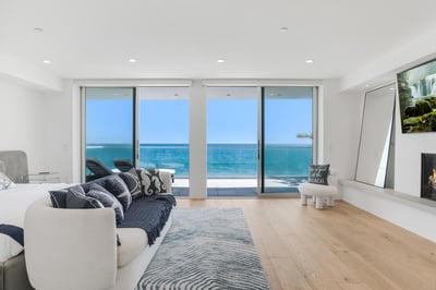 Luxury Villa Photo #30
