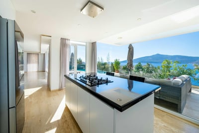 Luxury Villa Photo #12