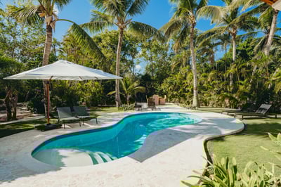 Luxury Villa Photo #3