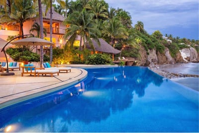 Luxury Villa Photo #2