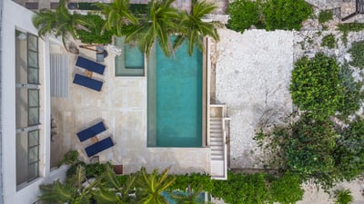 Luxury Villa Photo #3