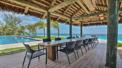 Luxury Villa Photo #9