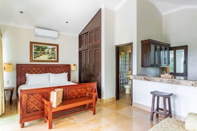 Luxury Villa Photo #72