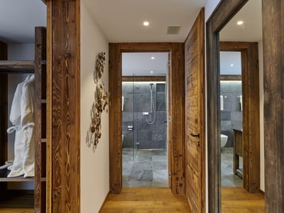 Luxury Villa Photo #25