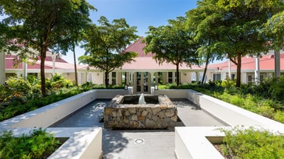 Luxury Villa Photo #12
