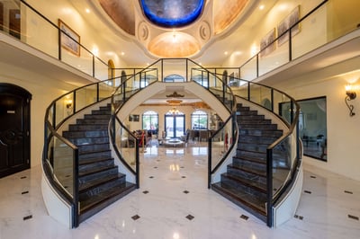 Luxury Villa Photo #24