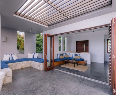 Luxury Villa Photo #12