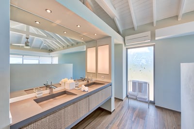 Luxury Villa Photo #37