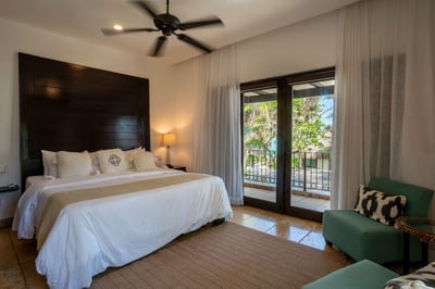 Luxury Villa Photo #46