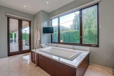 Luxury Villa Photo #33