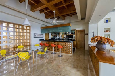 Luxury Villa Photo #12
