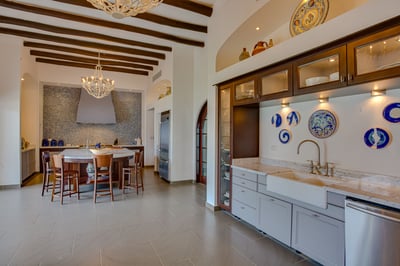 Luxury Villa Photo #22