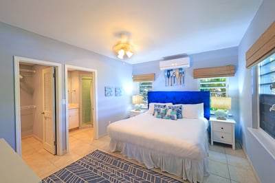 Luxury Villa Photo #29