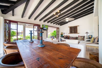 Luxury Villa Photo #20