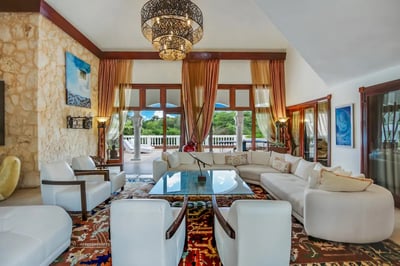 Luxury Villa Photo #15