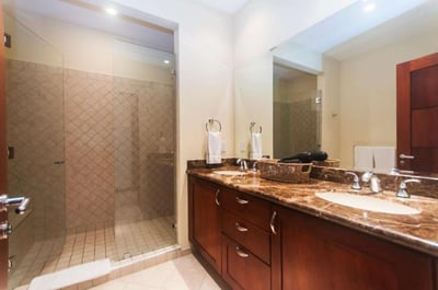 Luxury Villa Photo #11