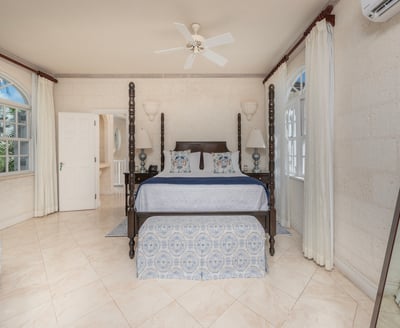 Luxury Villa Photo #41