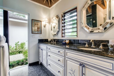 Luxury Villa Photo #24
