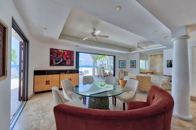 Luxury Villa Photo #11