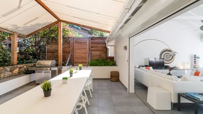 Kitchen & Dining Area