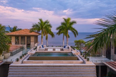 Luxury Villa Photo #7