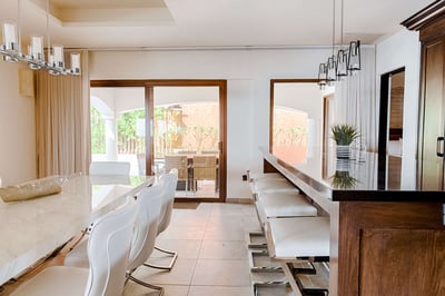 Luxury Villa Photo #17