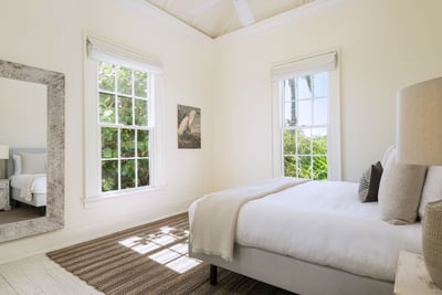 Luxury Villa Photo #13
