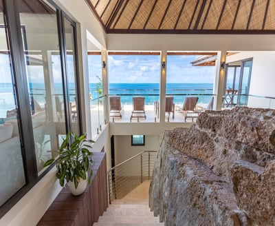 Luxury Villa Photo #32