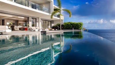 Luxury Villa Photo #2
