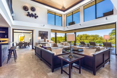 Luxury Villa Photo #13