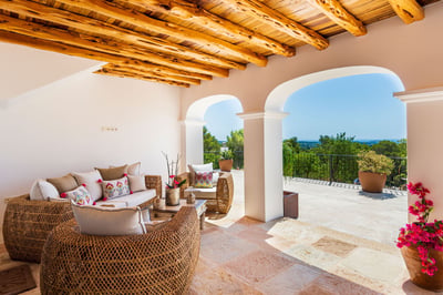 Luxury Villa Photo #9