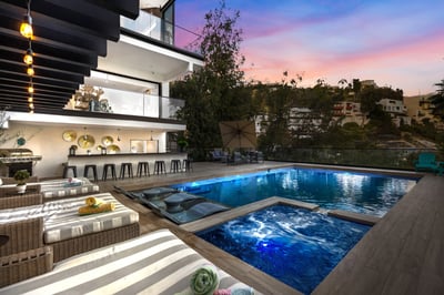 Luxury Villa Photo #6