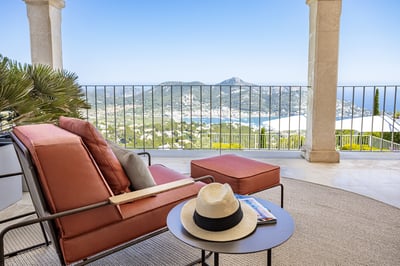 Luxury Villa Photo #18