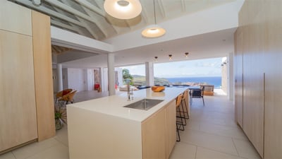 Luxury Villa Photo #17
