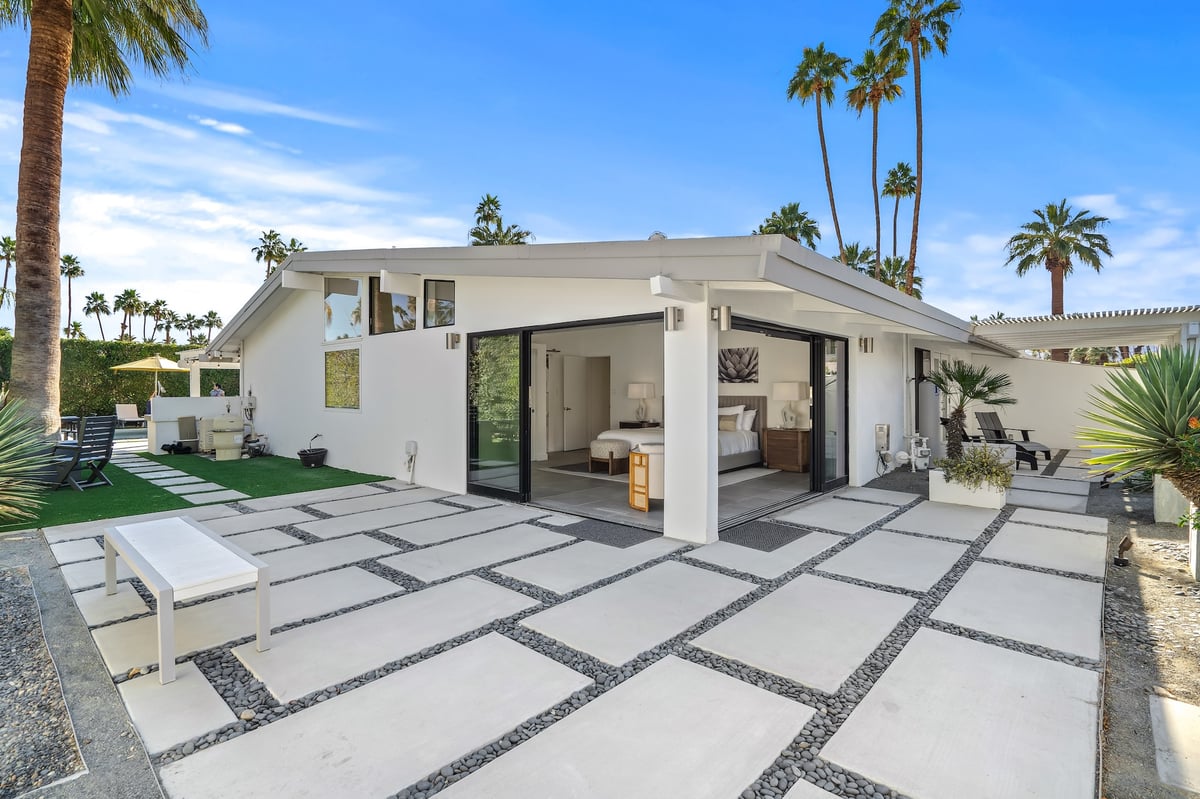 Alexander Desert Dreams