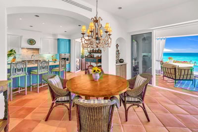 Luxury Villa Photo #14