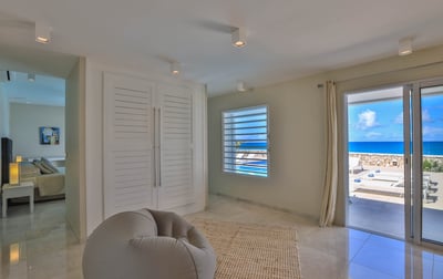 Luxury Villa Photo #29