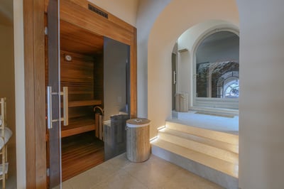 Luxury Villa Photo #30
