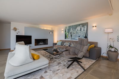 Luxury Villa Photo #22