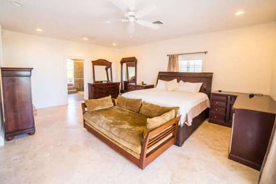 Luxury Villa Photo #10