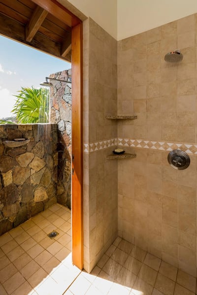 Luxury Villa Photo #23