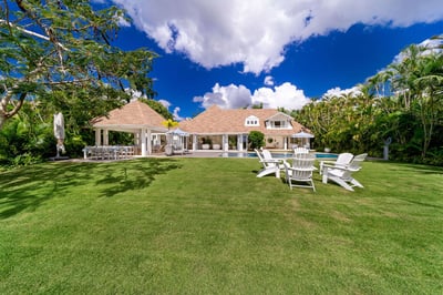 Luxury Villa Photo #4
