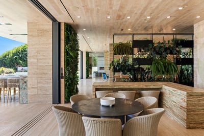 Luxury Villa Photo #23