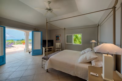 Luxury Villa Photo #26