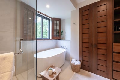 Luxury Villa Photo #36